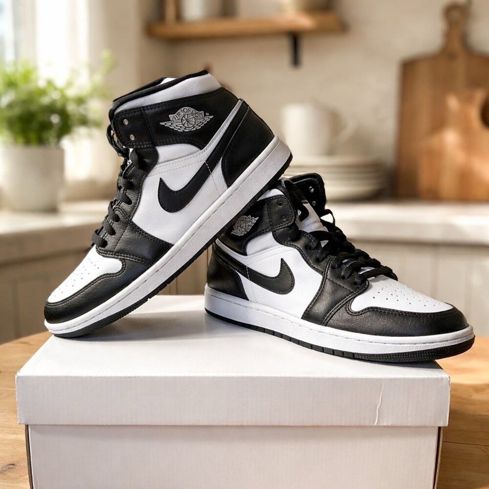 9 Women - Air Jordan 1 Mid Panda W Pre-Owned- Super Clean OG BOX